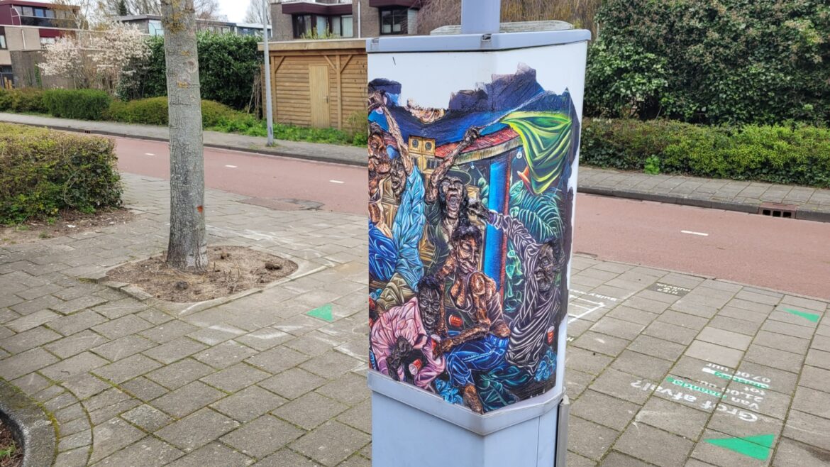 Kunst op parkeerautomaten in Amsterdam Zuidoost: creativiteit in het straatbeeld